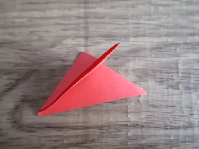 តើធ្វើដូចម្តេចដើម្បីធ្វើឱ្យផ្កាក្រដាសជាមួយកុមារក្នុងការណែនាំជាជំហាន ៗ ដោយដៃរបស់អ្នកផ្ទាល់? ផលិតកម្ម Origami ម៉ូឌុលនៅថ្ងៃទី 23 ខែកុម្ភៈ 27021_38