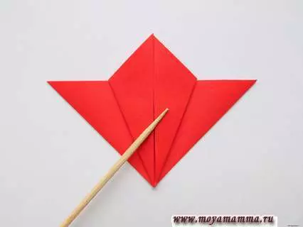 Origami „Karanfil”: kako napraviti cvijet papira s djecom na korak-po-korak upute sa svoje ruke? Proizvodnja modularni origami 23. veljače 27021_8
