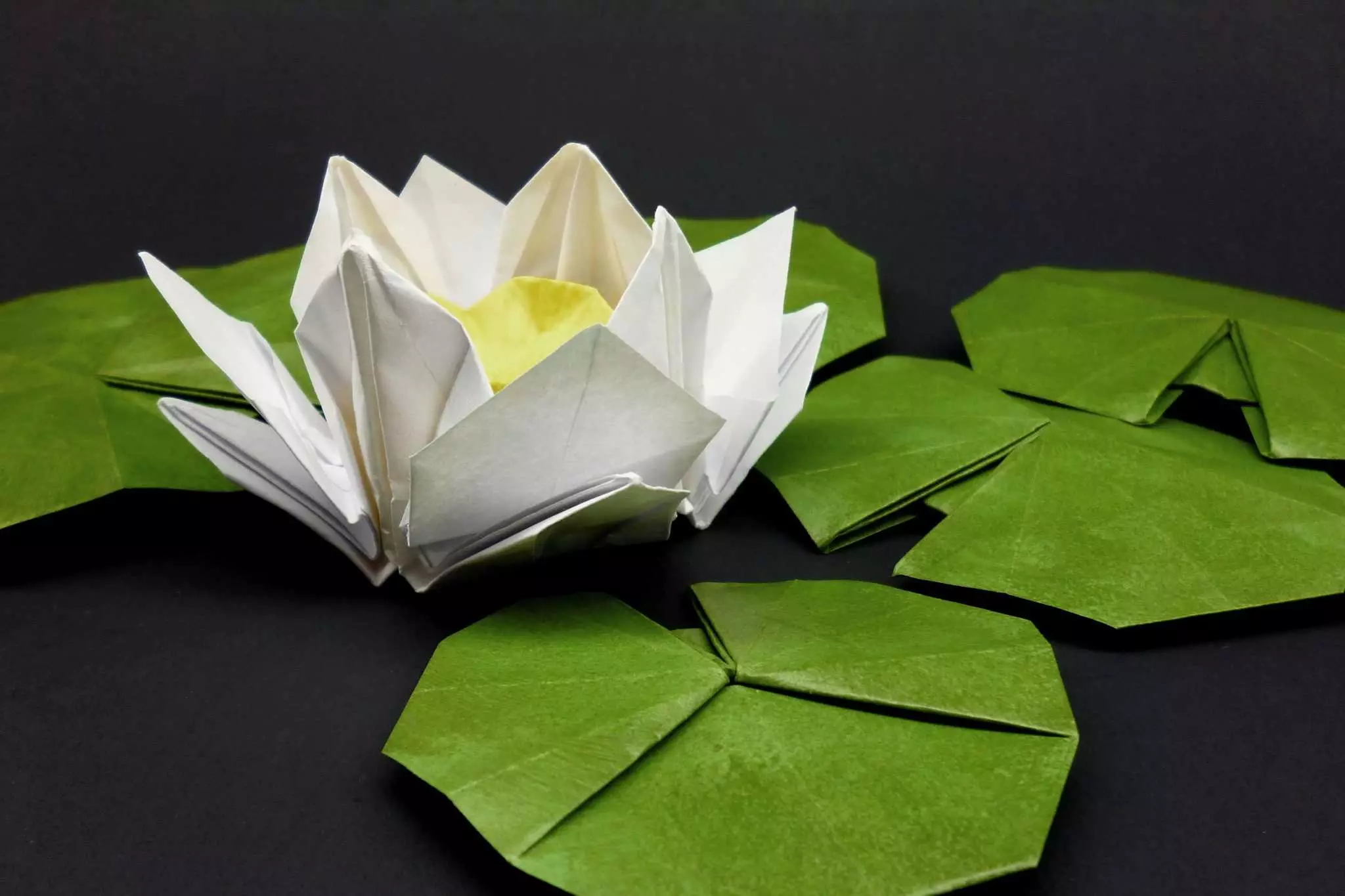 Historia del origami: la aparición de origami modular. ¿Quién inventó y en qué año? Papel de origami para niños en el mundo moderno. 27025_15