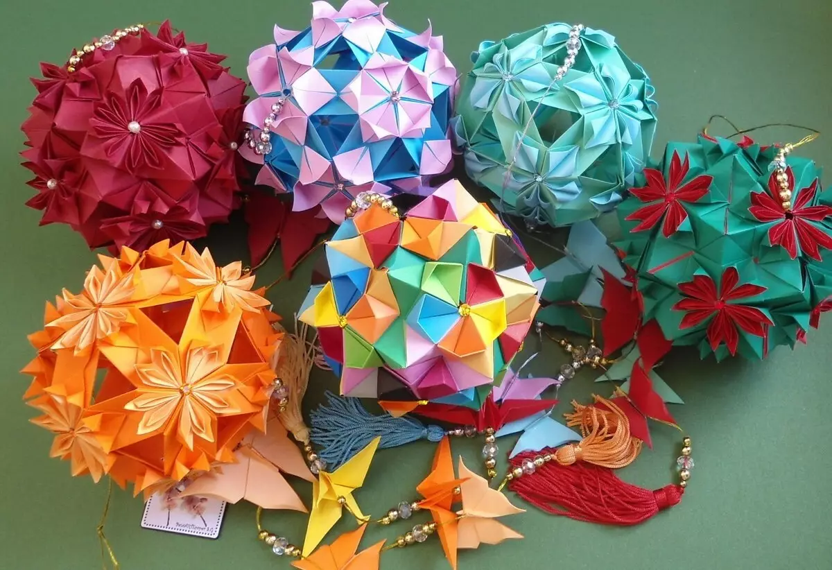 Origami Historia: Origami modularraren sorrera. Nork asmatu zuen eta zein urtetan? Origami papera haurrentzako mundu modernoan 27025_25