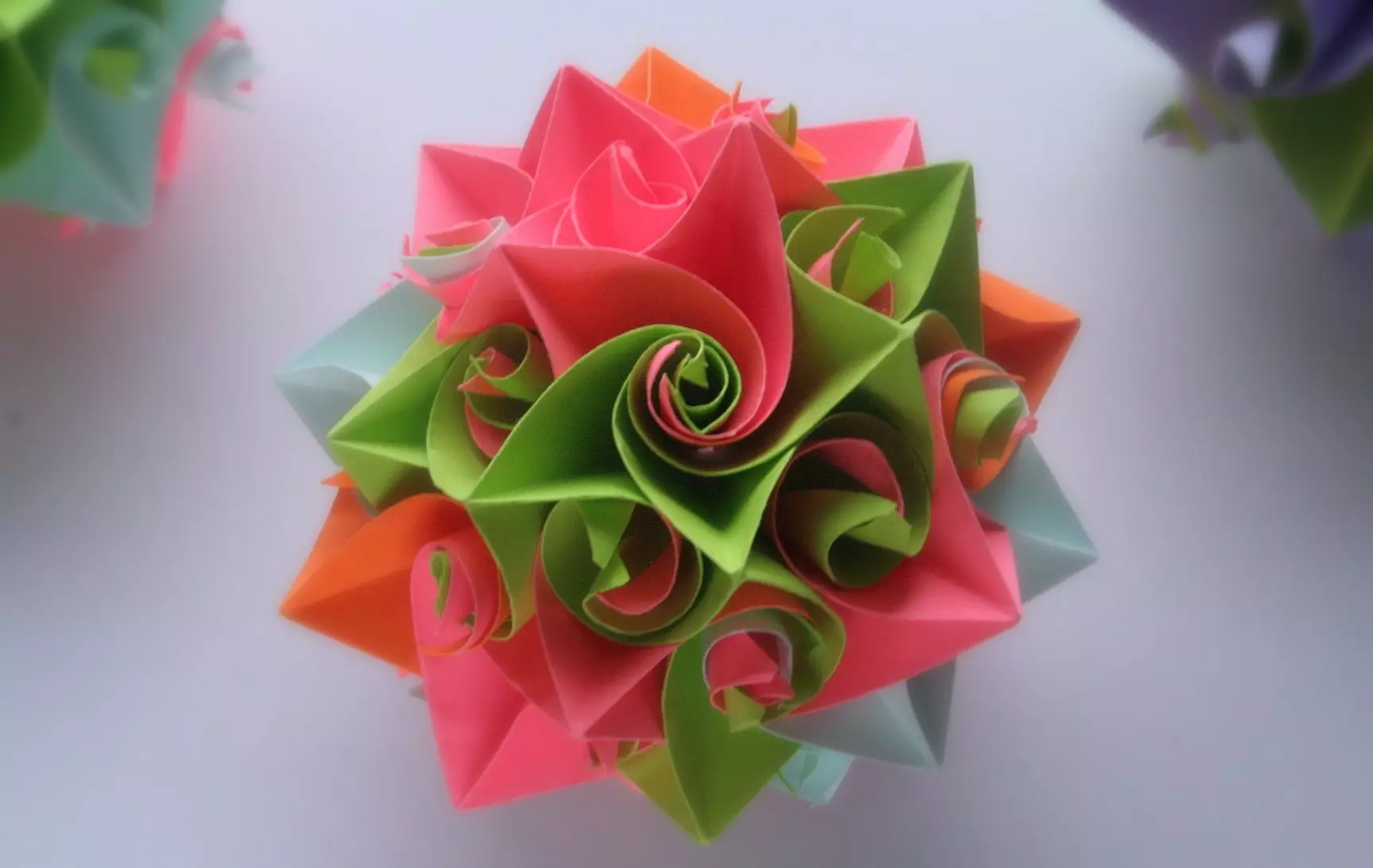Hanes Origami: ymddangosiad origami modiwlaidd. Pwy ddyfeisiodd ac ym mha flwyddyn? Papur Origami i blant yn y byd modern 27025_26