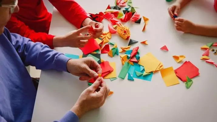 Dîroka Origami: derketina origami modula. Kî dipeyivî û di kîjan salê de? Kaxeza origami ji bo zarokên di cîhana nûjen de 27025_30