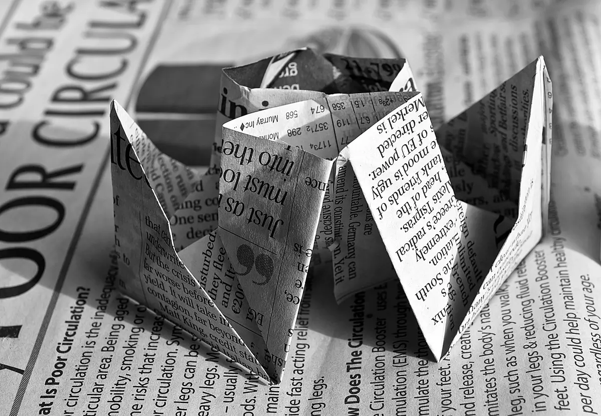 Origami ისტორია: მოდულური წარმოშობის გაჩენა. ვინ გამოიგონა და რა წელიწადში? Origami ქაღალდი ბავშვებისთვის თანამედროვე მსოფლიოში 27025_39
