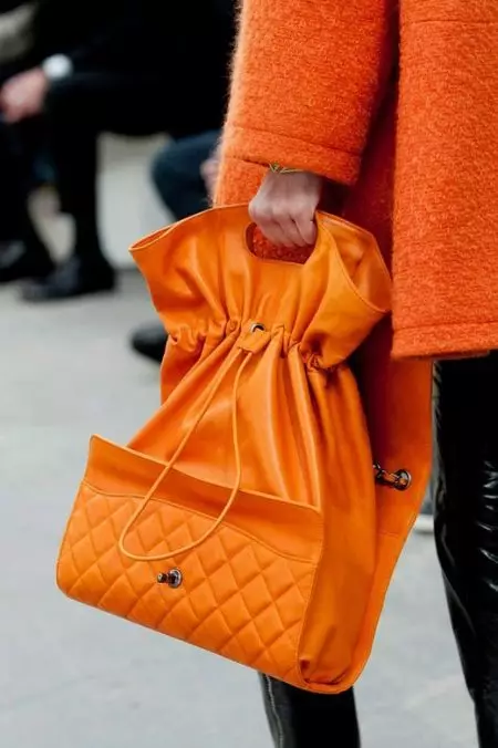 Orange torba (50 fotografija): što nositi 2702_23