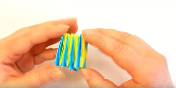 Origami-antistress: transformator de jucărie din hârtie A4, schemă de pliere ușoară fără lipici. Cum să faci diferite meșteșuguri interesante? 27030_27