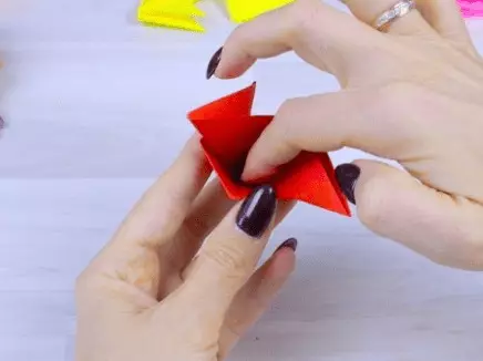 Origami-Antistress: Žaislų transformatorius nuo A4 popieriaus, lengvo sulankstymo schema be klijų. Kaip padaryti skirtingus įdomius amatų? 27030_8