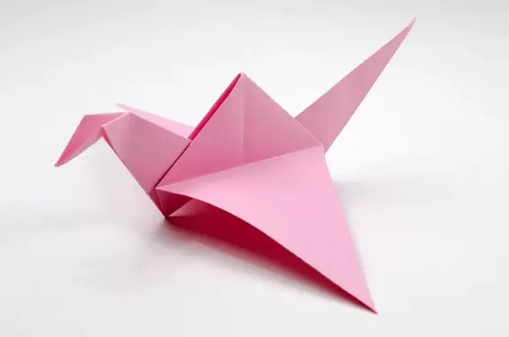 Origami จากกระดาษสำหรับเด็กอายุ 8-9 ปี: โครงร่างแสงแบบทีละขั้นตอนสำหรับเด็กผู้ชายและงานฝีมือสำหรับเด็กผู้หญิงด้วยมือของตัวเองความคิดที่เรียบง่ายสำหรับผู้เริ่มต้น 27047_27