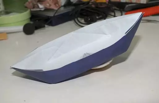 Origami“船”：儿童船的折叠方案。如何一步一步地制作一艘简单的船，用自己的手初学者驾驶？ 27054_16