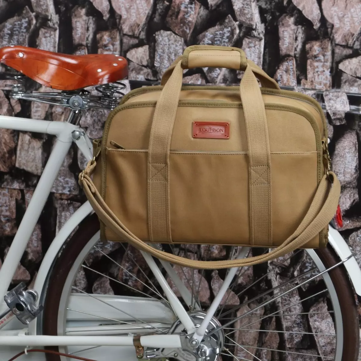 Beg basikal (83 foto): Beg berbasikal pada roda stereng, bingkai dan batang, tempat duduk 2705_43