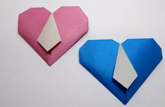折纸“领带”：如何与孩子逐步制作纸质？如何将原始领带折叠到明信片的父亲沿着分阶段的计划自己做到了吗？ 27060_27