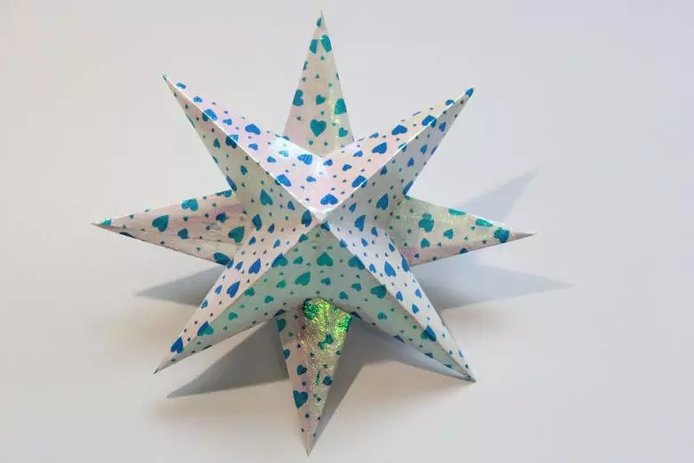 Volumetric Origami: figuri de la hârtie pentru începători. Cum de a face un triunghi și pătrat conform schemei? Complex și meșteșuguri ușoare 27061_16