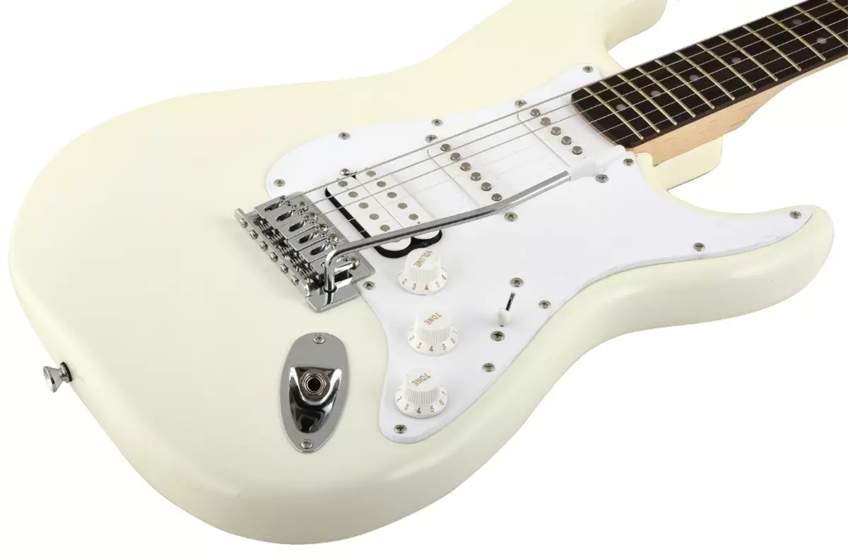 Fender Stratocaster (45 bilder): Amerikanske Akustasoniske gitarer og amerikansk Ultra, Bullet og Affinity, Deluxe og Jeff Beck Elektriske gitarer, Deluxe og Jeff Beck, Oversikt over andre serier og modeller 27105_37