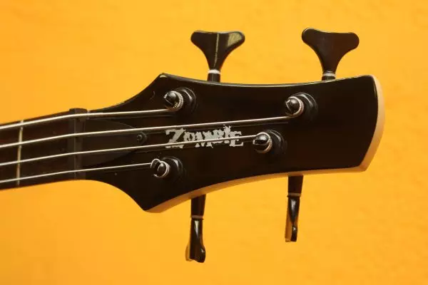 Zombie Guitars: Elechitars sy ny bass gitara, EDG-45 ary JS-1, V-165 sy RMB-50, Models hafa 27124_19