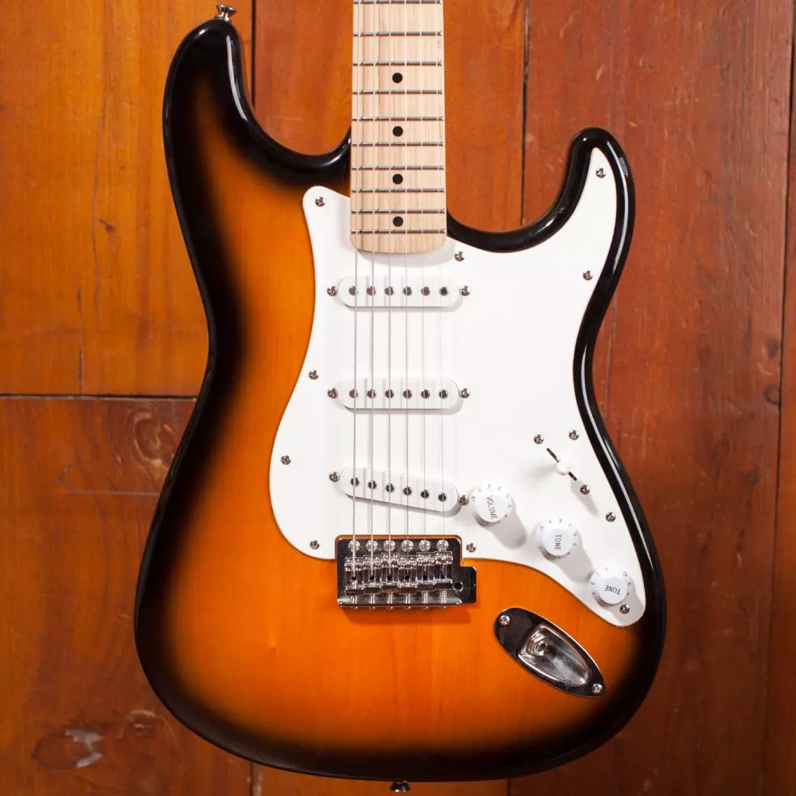 Kitarri Squier: SA-105CE U SA-150N, kitarra akustika u elettrika, Stratocaster u bulit Strat, Baċir u Mudelli Elettroakustiċi 27128_9