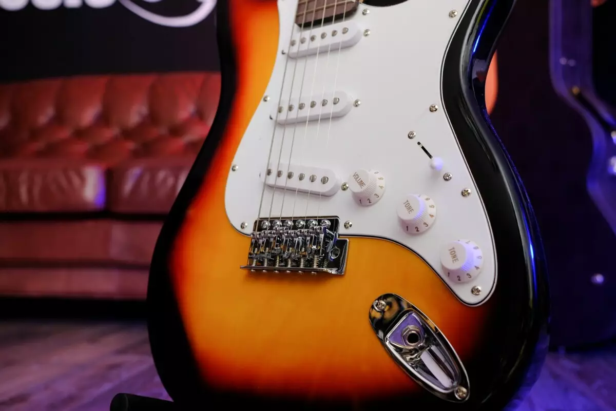 파비오 기타 : 일렉트릭 기타와 우쿨렐레 제조업체, ST100, LP02 및 XU21-11, 음향 클래식 모델, 기능로부터 선택을위한 팁 27129_4