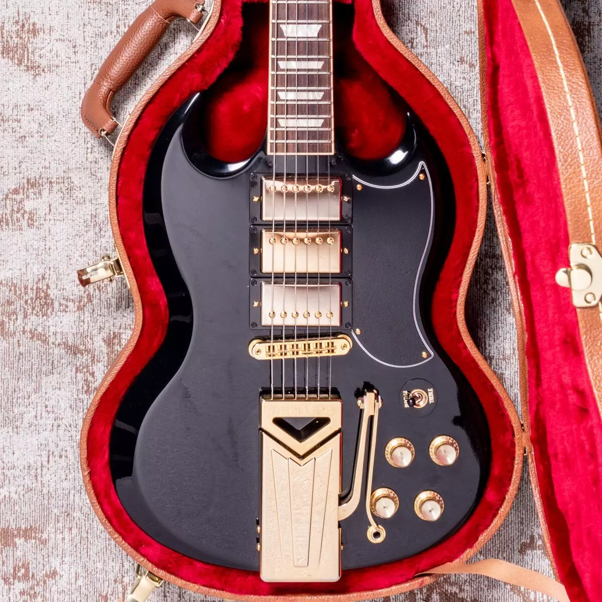 Гітари Gibson (34 фото): електрогітари і акустичні, бас-гітари і напівакустичні, Les Paul і SG, інші моделі і вибір струн 27140_5
