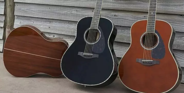 Guitars Yamaha (41 عکس): FG-TA و نیمه بقت، Gigmaker و دیگر مدل ها، پوشش انتخاب. چگونه شماره سریال را بررسی کنیم؟ 27143_5