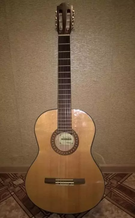 Hohner Guitars: Classic HC-06 နှင့် acoustic hw220 n, ဘေ့စ်ဂစ်တာများနှင့်အခြားမော်ဒယ်များနှင့်အခြားမော်ဒယ်များ, 27146_9