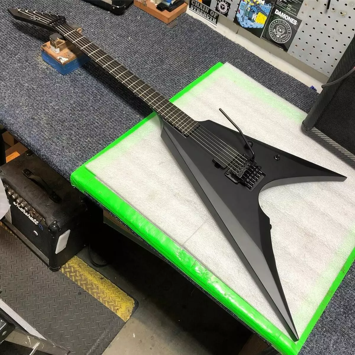 ESP GUITARS: LTD elektr gitaralari va bas gitaras, E-II tutlari va boshqa modellar, ularni tanlashning xususiyatlari 27147_24