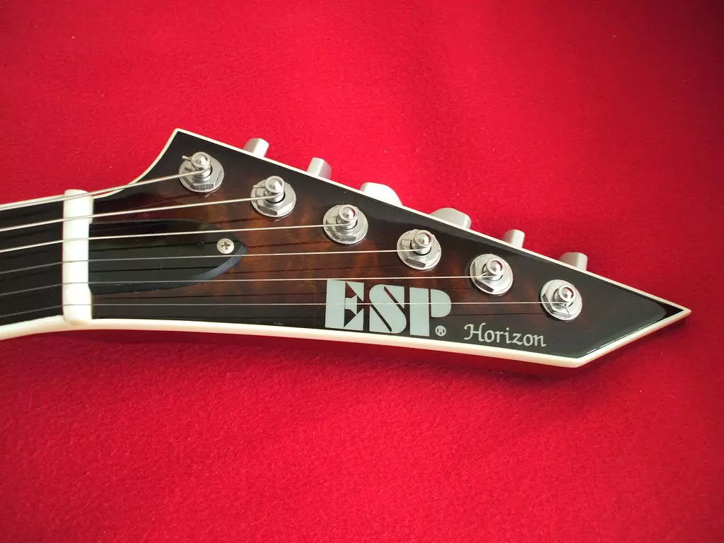 Esp gitara: Ltd electric guitars ug baho gitara, E-II Eklipse ug sa ubang mga modelo, nagpakita sa ilang pagpili 27147_9