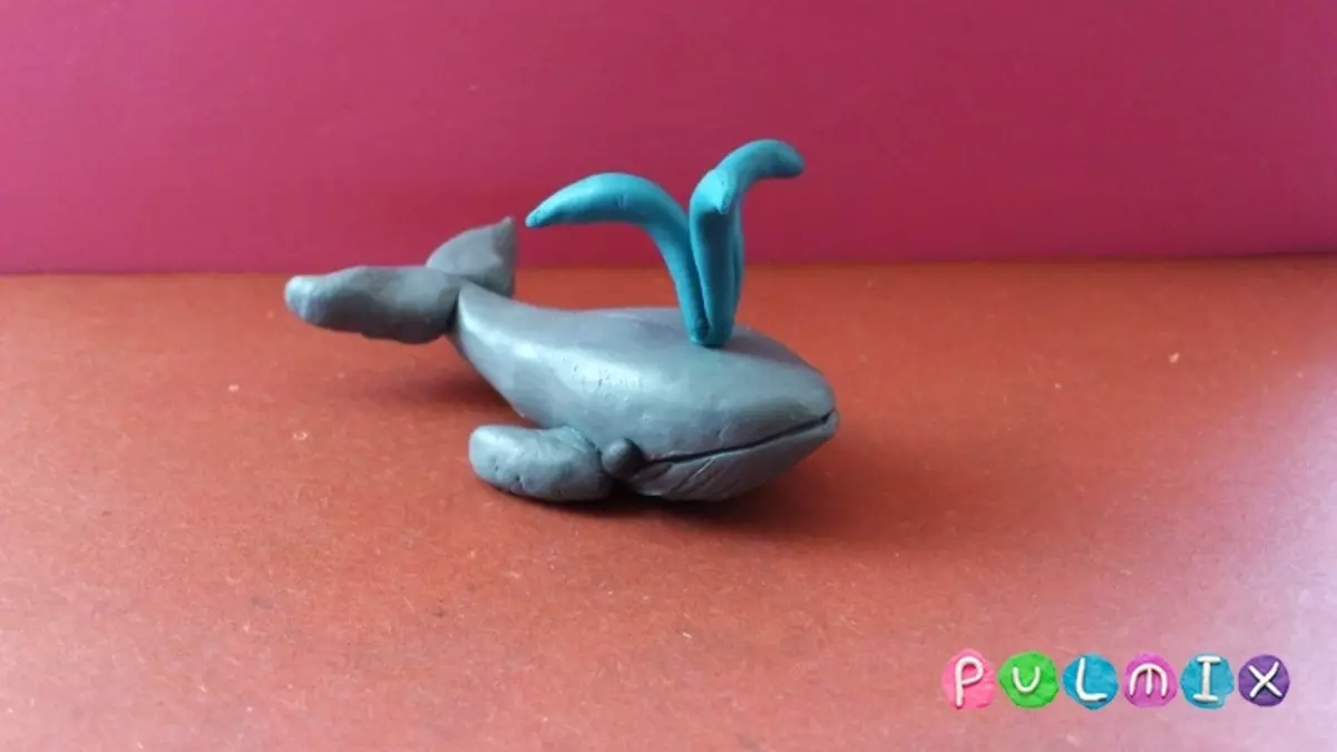 Valas muovista: Kuinka tehdä siitä lapset askel askeleelta pahvilla? Kuinka tehdä sininen valaiden valas vaiheittain? 27172_4