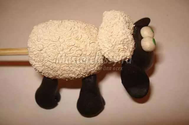 Plasticine lambs at tupa: Paano gumawa ng isang tupa sa mga bata hakbang-hakbang? Shadpno Baran Shadow 27175_30