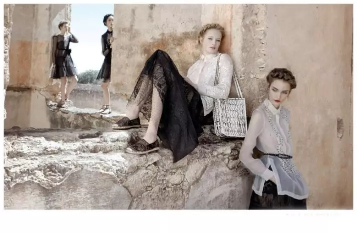 Valentino-Taschen (86 Fotos): Frauenmodelle mit Spikes, wie man das Original unterscheidet 2717_9