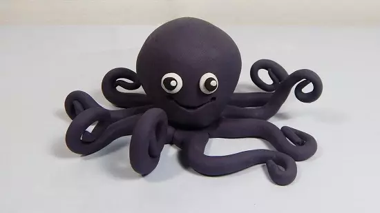 Octopus fan plasticine: Hoe kinne jo it bern meitsje op karton stap foar stap? Hoe kinne jo in bulk octopus meitsje yn stadia? TIPS OP LJOCHT 27180_4
