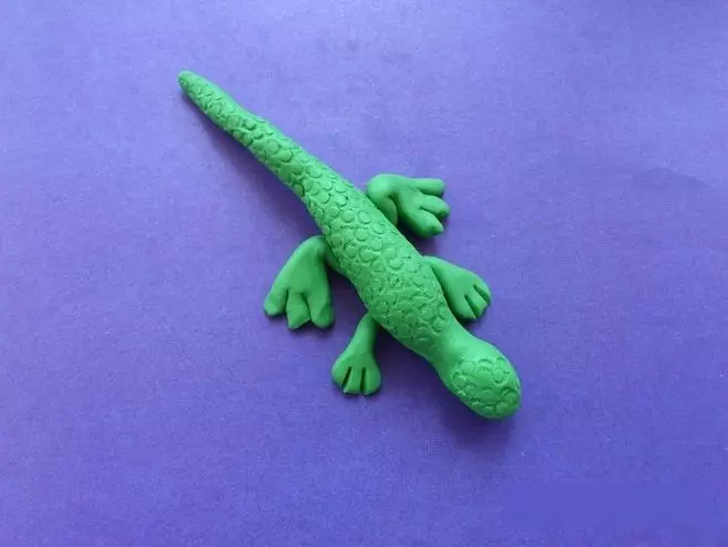 Lizard от пластилин: Как да направим децата си постепенно? Как да направите Heckcon стъпка по стъпка? Съвети за полагане 27187_22