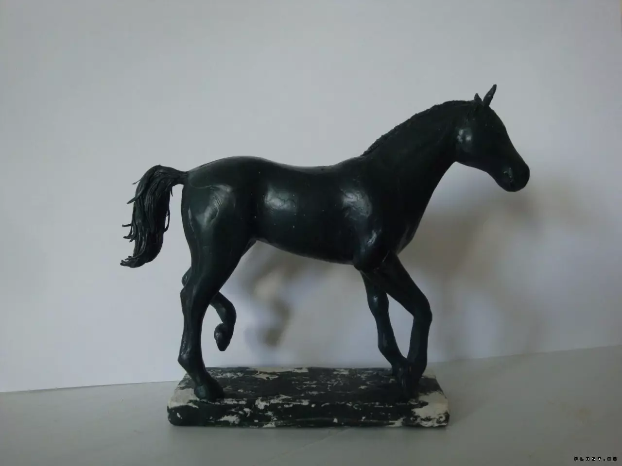 Άλογο από πλαστελίνη (41 φωτογραφίες): Πώς να φτιάξετε ένα άλογο με ένα συρματόπλεγμα; Πώς να κάνετε για τα παιδιά με τα χέρια σας; Πώς να γλιστρήσει το κεφάλι σου; 27189_12