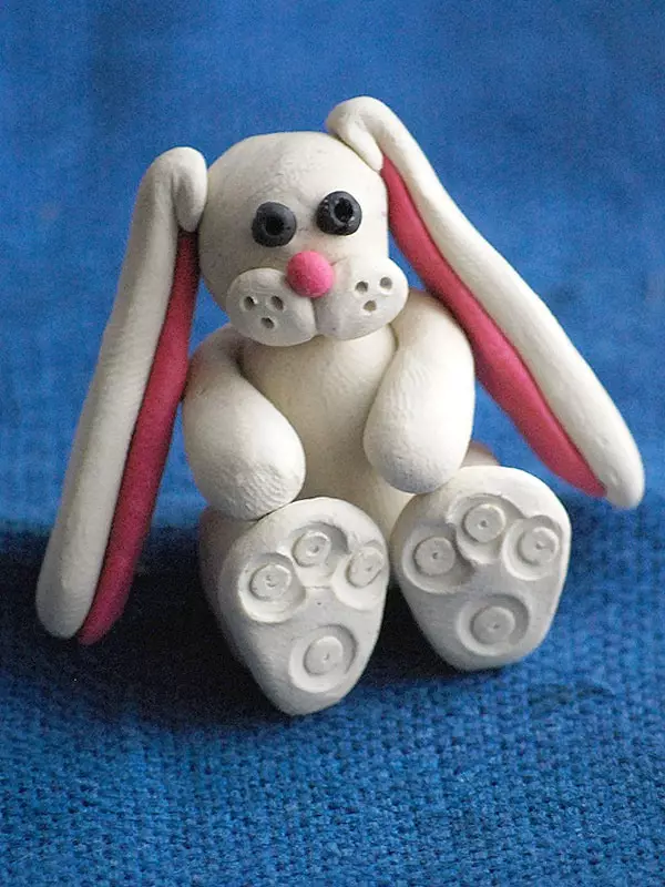 Hare and rabbit from plasticine (40 photos): how to make a gray bunny step by step? How to make a white bunny for children in stages? Izitna with carrot 27195_3