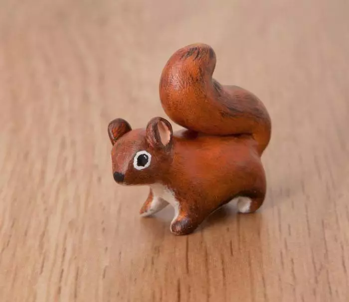 Plasticine (26 장의 사진)에서 다람쥐 : 어린이의 도토리가있는 콘센트와 맹인과 맹인으로 다람쥐를 만드는 방법은 무엇입니까? 초보자를위한 자신의 손으로 단계적 모델링 27196_3