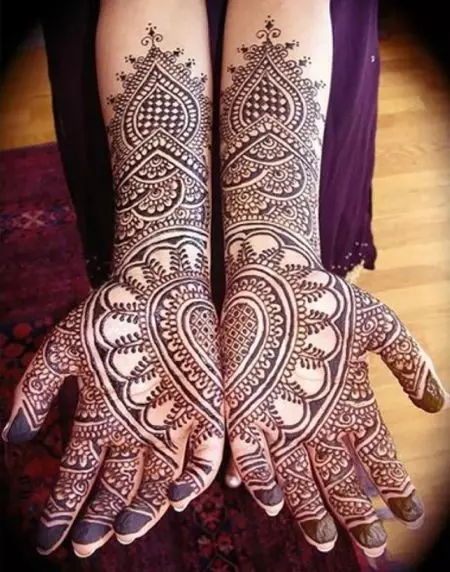 Henna pour Mehendi: Henna noir pour dessiner tatouage sur le corps et blanc. Comment se rendre à la maison selon la recette et qu'est-ce que c'est? Henna en tube et en poudre 271_32