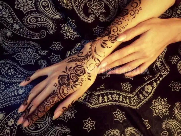 Henna pour Mehendi: Henna noir pour dessiner tatouage sur le corps et blanc. Comment se rendre à la maison selon la recette et qu'est-ce que c'est? Henna en tube et en poudre 271_8