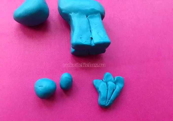 Plasticine سے ٹٹو: ایک figurine کس طرح قدم بچوں کی طرف سے میری چھوٹی ٹٹو قدم؟ چمک کیسے بنانا ہے؟ چاند ماڈلنگ مراحل، خوبصورت چھوٹی ٹٹو 27201_28