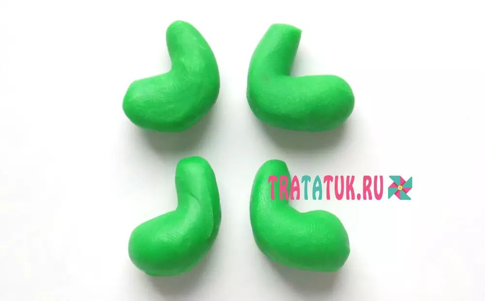 Cá sấu từ plasticine (32 ảnh): Làm thế nào để tạo ra một mô hình cá sấu của trẻ em? Làm thế nào để làm cho nó từ các giai đoạn hình nón? Maspeaze một con cá sấu đơn giản 27202_29