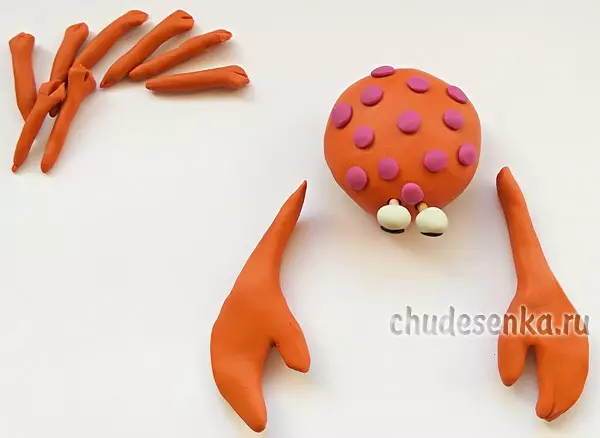 Crab of plasticine: how to make grinding to children in gradually do it yourself? How to make a sad crab step by step? 27208_23