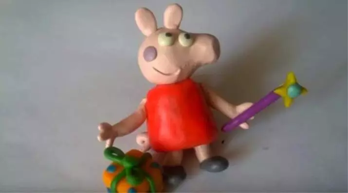 Piglet Plasticine: Bagaimana Membuat Pork dari Plasticine and Bumps? Bagaimana untuk membuat babi kuning secara berperingkat untuk kanak-kanak? Pemodelan babi lain melakukannya sendiri 27216_28