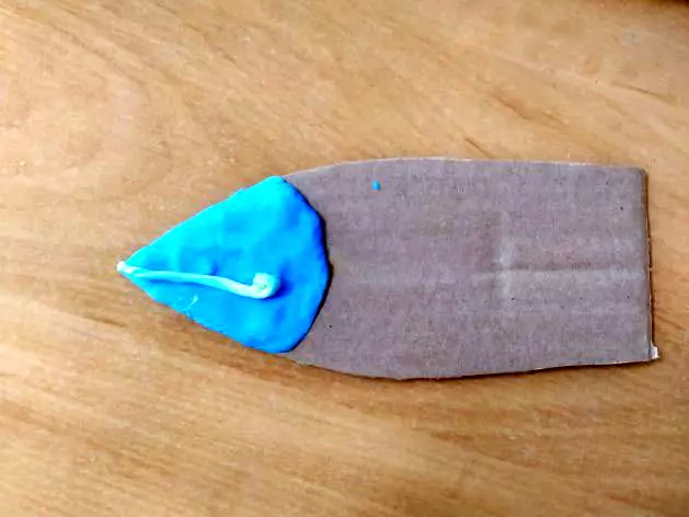 Kala Plasticine: Fish modelleerimine papil lastele. Kuidas teha kuldkala etappidena oma kätega? Lepim kala mõõk ja kloun kala samm-sammult 27217_37