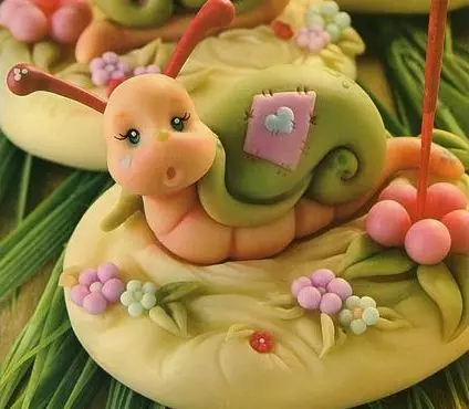 橡皮泥蜗牛（50张）：如何做板栗的孩子吗？如何用艾叶一步步做呢？与壳体和一次性熨烫。如何雕刻蜗牛在纸板上？