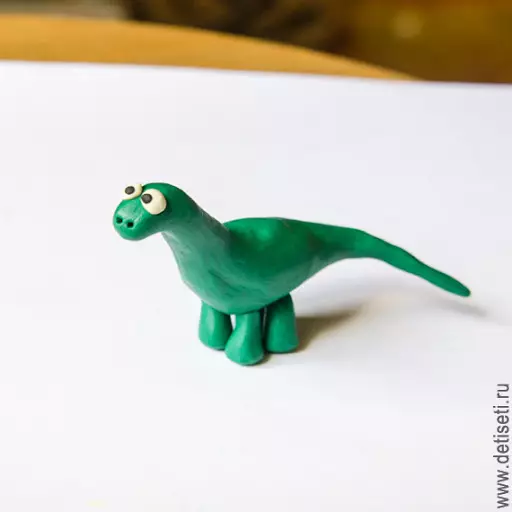 Plasteline Dinosaurus (39 fotografií): Ako slepí dinosauriká REX pre deti krok za krokom? Ako to urobiť ďalšie postavy v postupne to urobiť sami? 27223_4