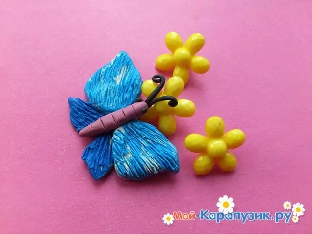 Plasticine Butterfly (31 foto's): Hoe om dit te maak met die blare van kinders stap vir stap? Hoe om 'n fase van 'n pragtige vlinder met 'n sid maak? Indrukwekkende vir kinders 3-4 en 5-6 jaar 27227_8