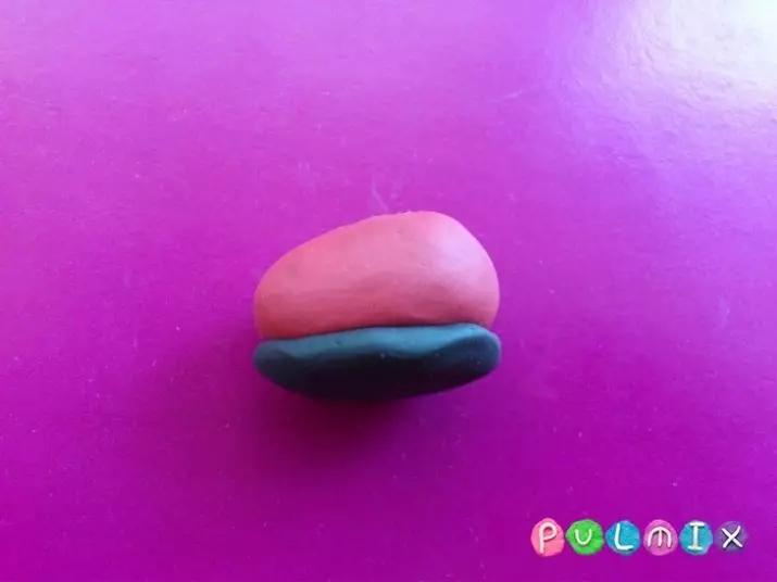 Ladybug z plastelínu (40 fotografií): Ako to, ako to urobiť deti z orechu a plastenín krok za krokom? Ako urobiť etapy s gaštanom? Modelovanie na kartón a Apple 27228_6