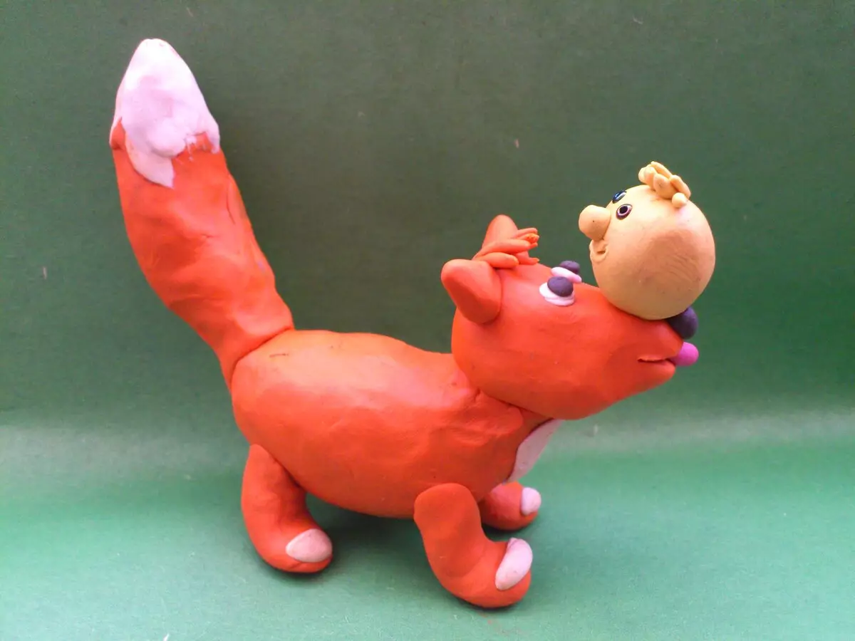 Fox from Plasticine (43 photos): How to make a fastener from plasticine and stakes step by step for children? How to make it novice with your own hands? 27231_20