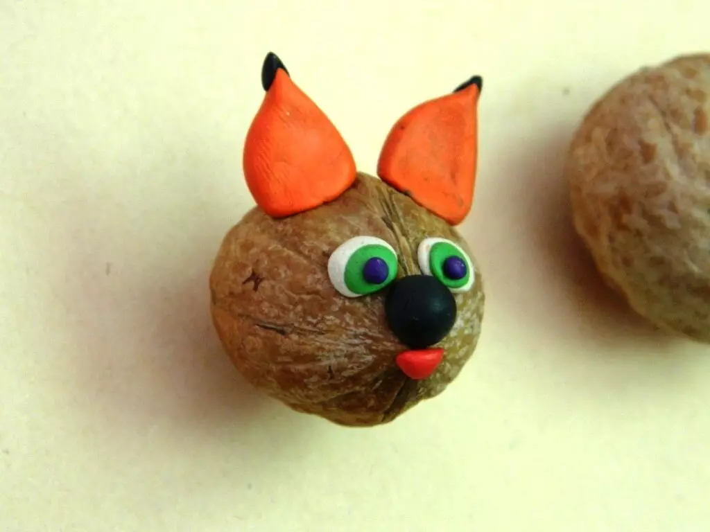 Fox fra plasticine (43 bilder): Hvordan lage en festeanord fra plasticine og stikker trinn for trinn for barn? Hvordan gjøre det nybegynner med egne hender? 27231_26