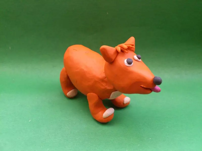 Fox från plasticine (43 foton): Hur man gör ett fästelement från plasticine och insatser steg för steg för barn? Hur man gör det nybörjare med egna händer? 27231_3