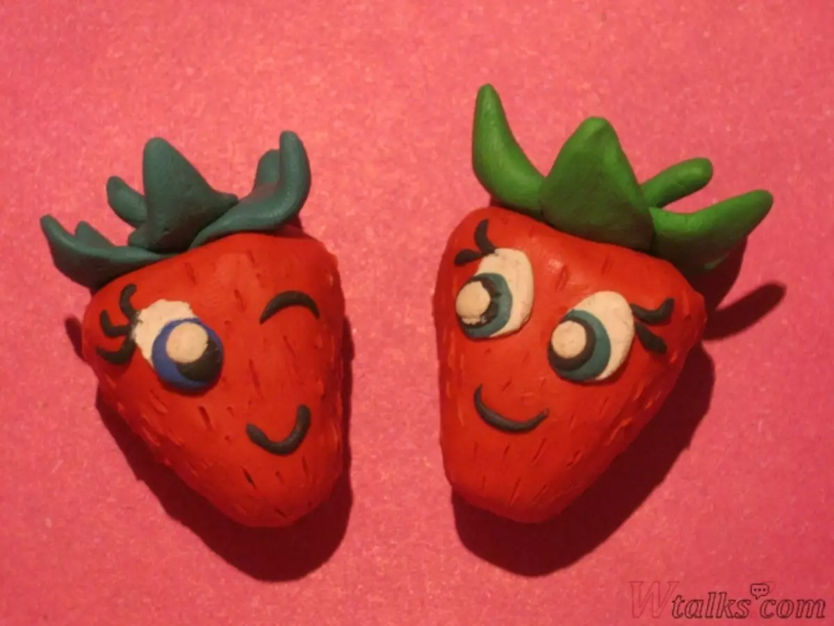 Strawberry mula sa plasticine: Paano gumawa ng isang strawberry bata hakbang-hakbang? Ano ang kailangan mong bulag ito? 27233_16