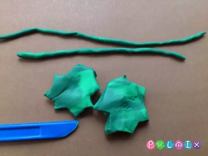 Grapes from plasticine: Sheet modeling for children. How to make a grape bunch with your own hands step by step? How to make it on cardboard? 27234_6