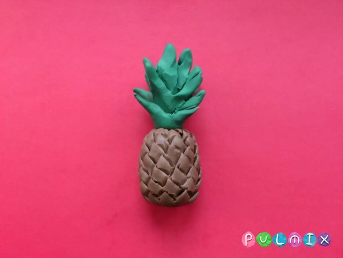 Ananas iz plastika: kako narediti korak za korakom z otroki? Kaj potrebuješ za ananas? Nasveti za polaganje 27235_22
