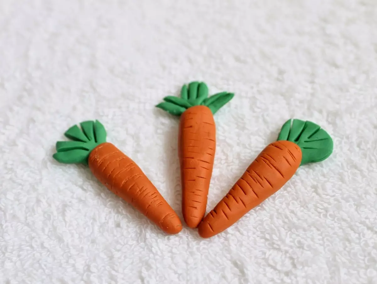 Plastilin Karotten: wie Karotten Kinder in Stufen zu machen? Was brauchen Sie, es zu tun? Tipps zur Verlegung 27236_2